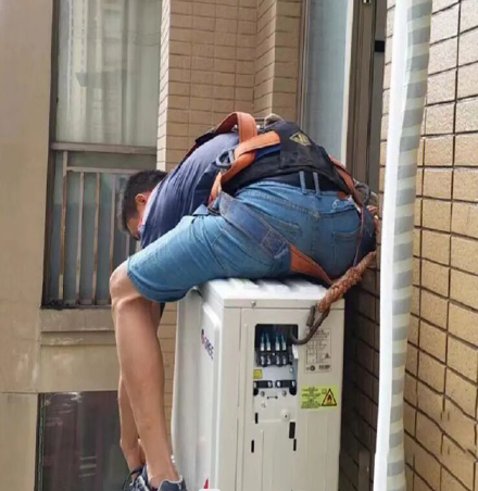 平桂空调移机